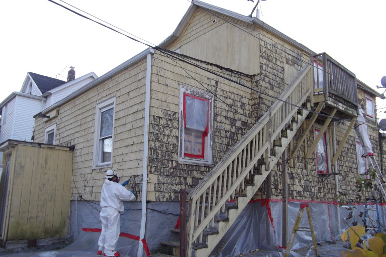 image of exterior lead paint
